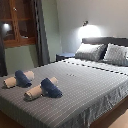 شقة Parachos Trulos 500 Metres From The Sea مدينة سكياثوس