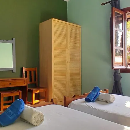 Parachos Trulos 500 Metres From The Sea *