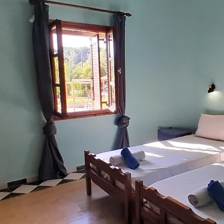 Parachos Trulos 500 Metres From The Sea مدينة سكياثوس