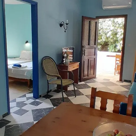 Apartman Parachos Trulos 500 Metres From The Sea *