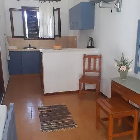 Parachos Trulos 500 Metres From The Sea